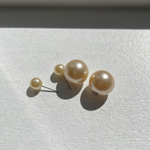 Cream Pearl Earrings - Picture 3 of 3